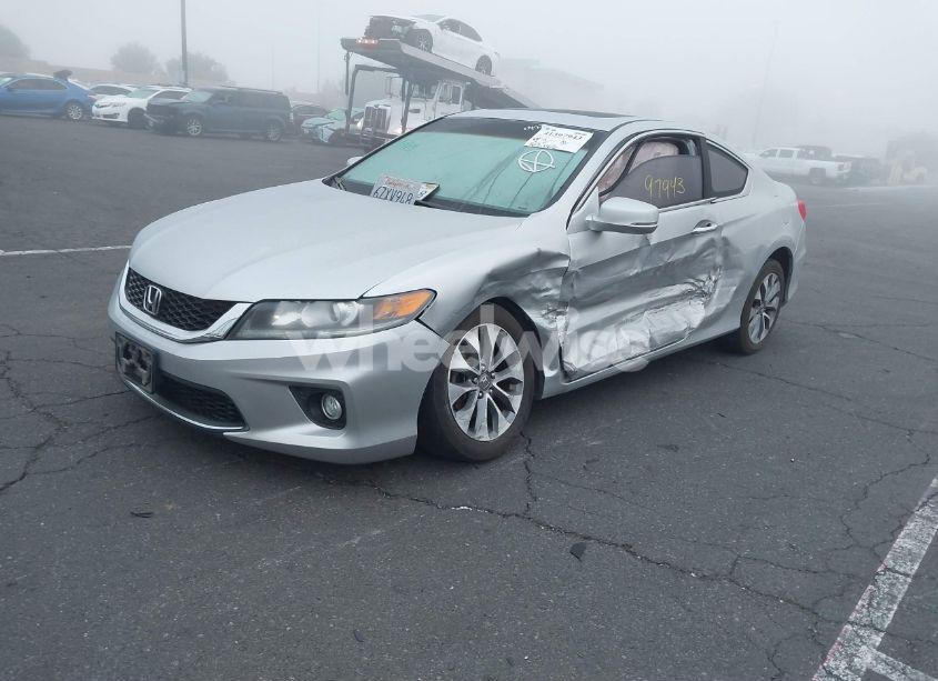 Photo 2 of 2013 Honda Accord EX (VIN 1HGCT1B72DA008395)