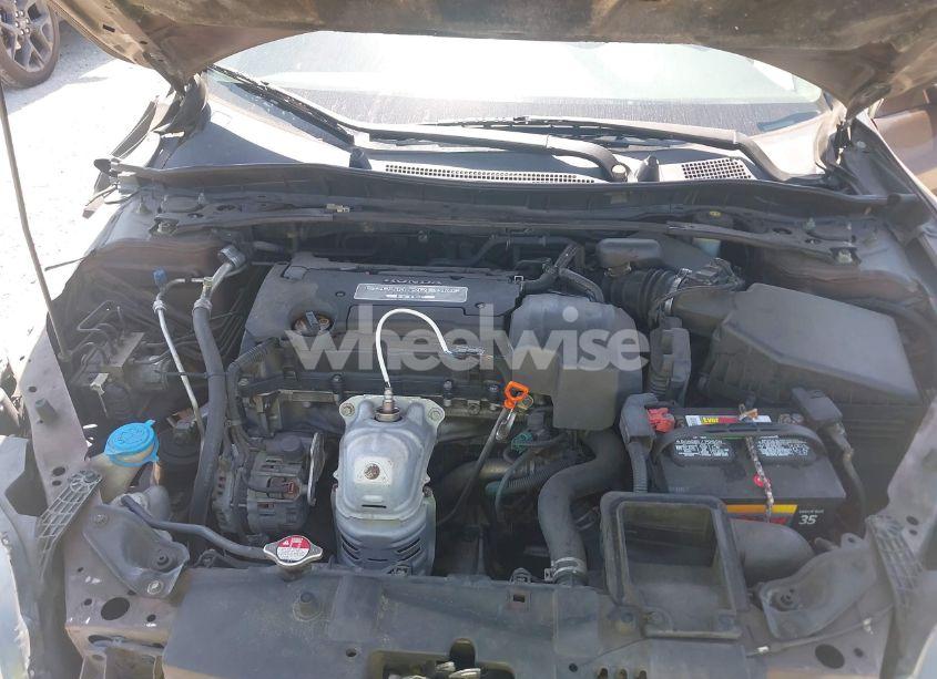 Photo 10 of 2013 Honda Accord EX (VIN 1HGCT1B73DA003870)