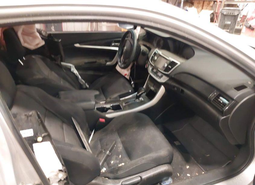 Photo 5 of 2013 Honda Accord EX (VIN 1HGCT1B74DA000153)