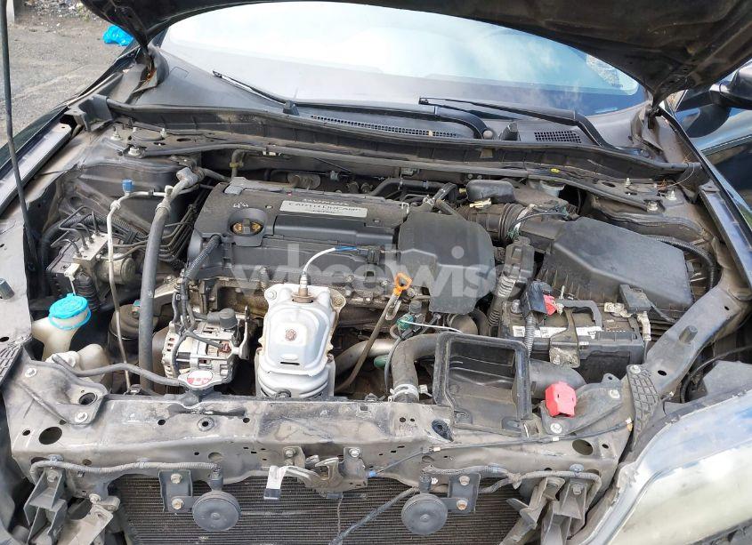 Photo 10 of 2013 Honda Accord EX (VIN 1HGCT1B74DA013033)