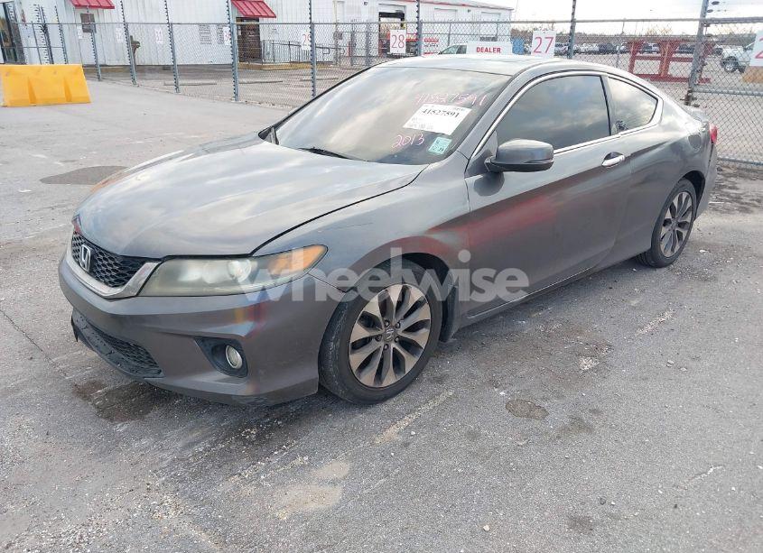 Photo 2 of 2013 Honda Accord EX (VIN 1HGCT1B75DA023327)