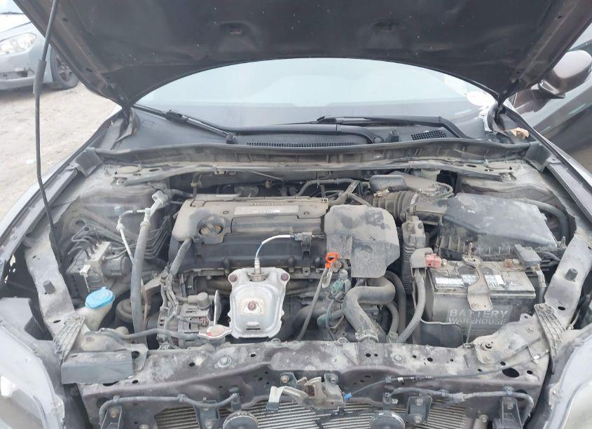 Photo 10 of 2013 Honda Accord EX (VIN 1HGCT1B78DA020695)