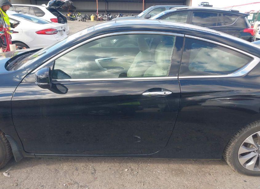 Photo 14 of 2013 Honda Accord EX (VIN 1HGCT1B79DA006322)