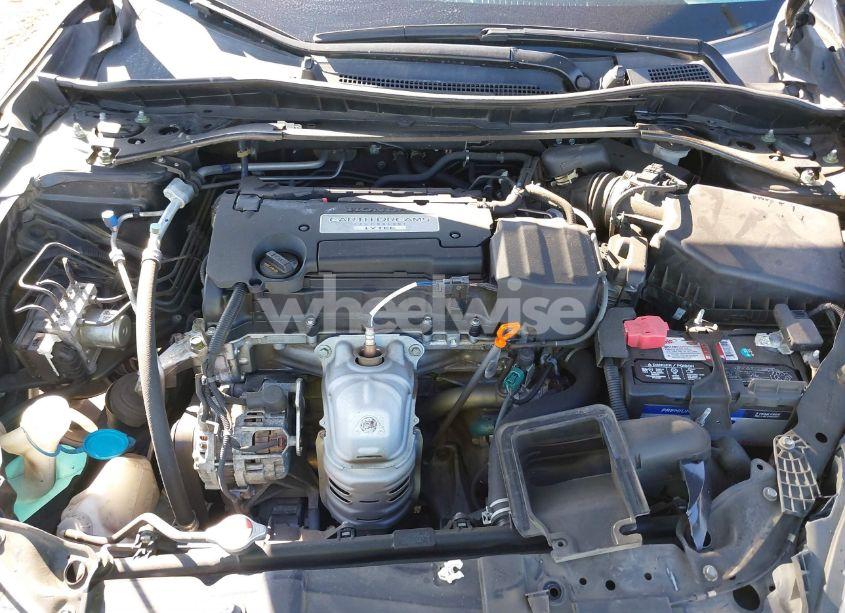 Photo 10 of 2015 Honda Accord EX (VIN 1HGCT1B7XFA008695)