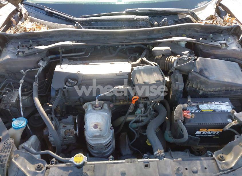 Photo 10 of 2015 Honda Accord EX-L (VIN 1HGCT1B80FA002591)