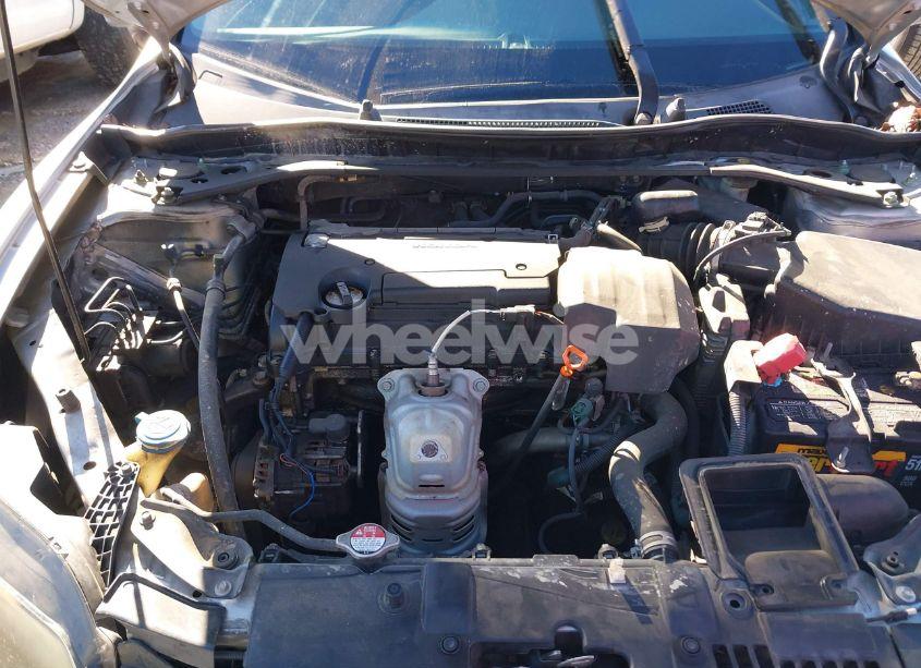 Photo 10 of 2013 Honda Accord EX-L (VIN 1HGCT1B81DA019400)