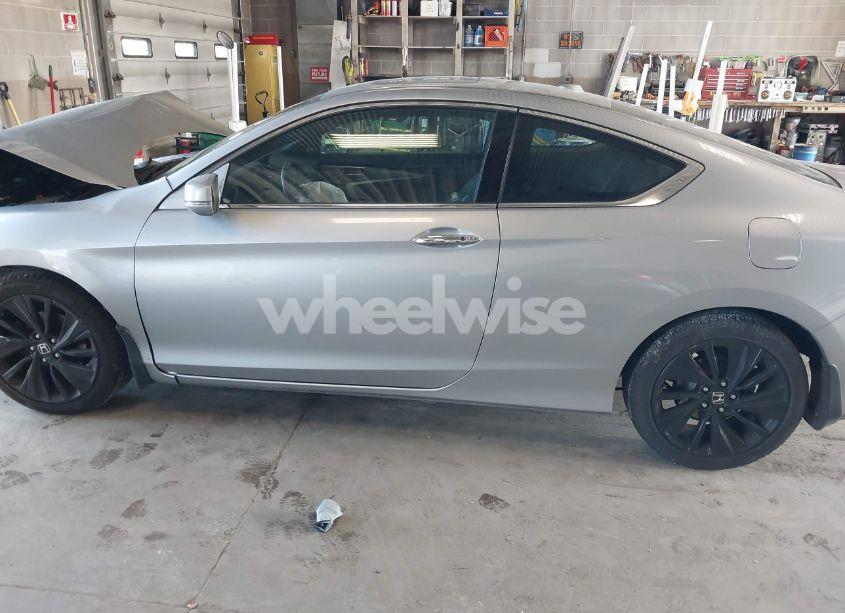 Photo 15 of 2016 Honda Accord EX-L (VIN 1HGCT1B82GA003971)