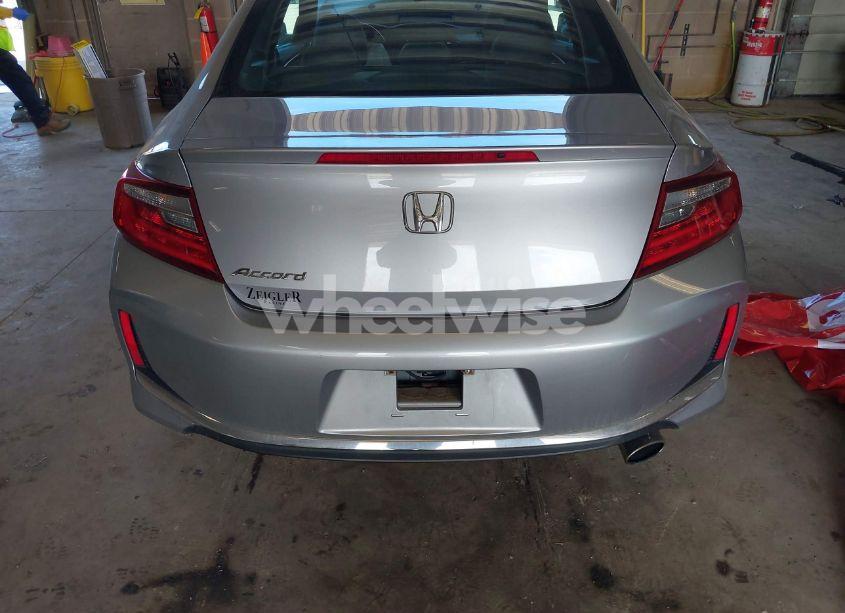 Photo 17 of 2016 Honda Accord EX-L (VIN 1HGCT1B82GA003971)