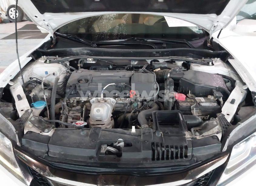 Photo 10 of 2016 Honda Accord EX-L (VIN 1HGCT1B82GA007731)