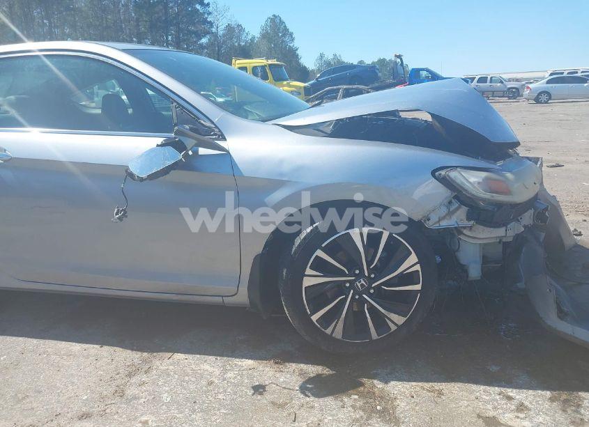 Photo 17 of 2016 Honda Accord EX-L (VIN 1HGCT1B82GA013254)