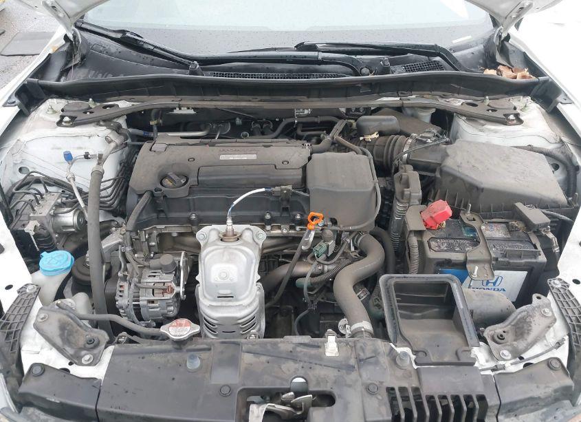 Photo 10 of 2016 Honda Accord EX-L (VIN 1HGCT1B83GA007186)