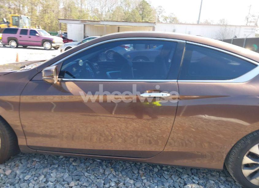 Photo 14 of 2013 Honda Accord EX-L (VIN 1HGCT1B85DA023594)