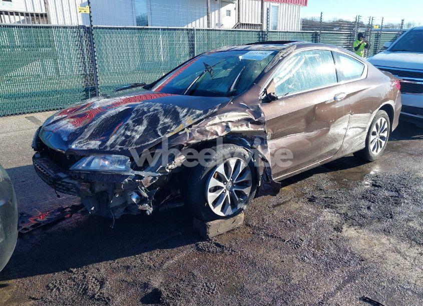 Photo 2 of 2013 Honda Accord EX-L (VIN 1HGCT1B86DA005024)