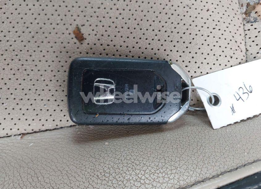 Photo 11 of 2016 Honda Accord EX-L (VIN 1HGCT1B87GA009359)