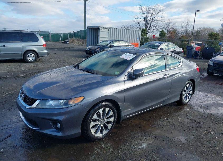 Photo 2 of 2013 Honda Accord EX-L (VIN 1HGCT1B88DA017949)