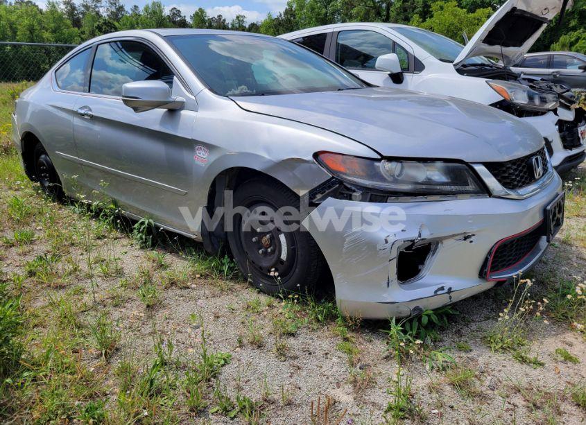 Photo 2 of 2015 Honda Accord EXL (VIN 1HGCT1B8XFA005370)