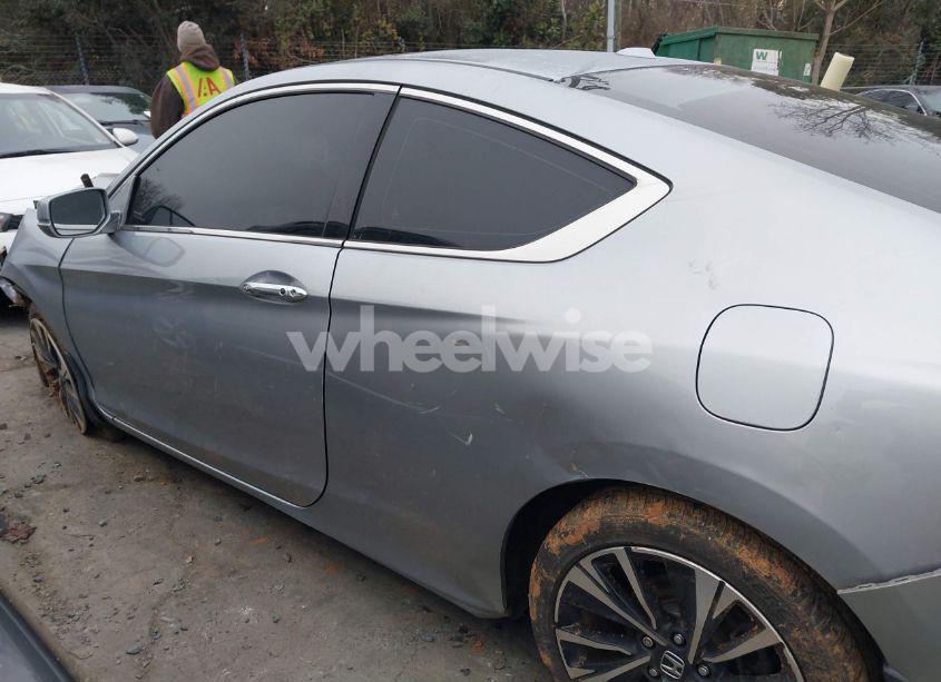 Photo 13 of 2016 Honda Accord EX-L (VIN 1HGCT1B8XGA004723)