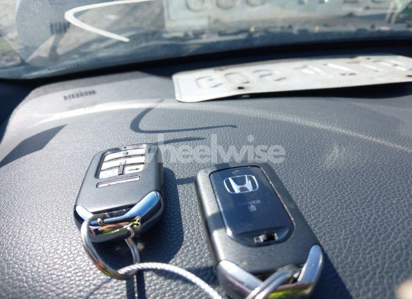 Photo 11 of 2016 Honda Accord EX-L (VIN 1HGCT1B8XGA010957)