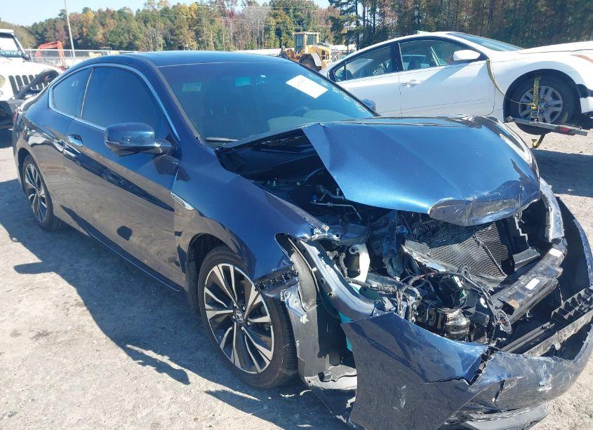 2017 Honda Accord EX-L (VIN 1HGCT1B8XHA000141) main photo