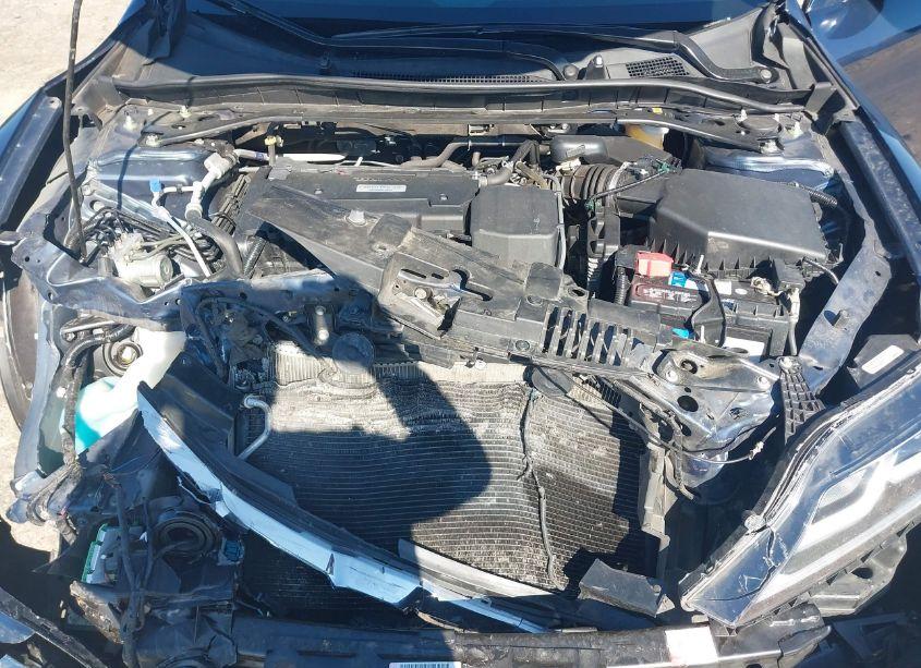 Photo 10 of 2017 Honda Accord EX-L (VIN 1HGCT1B8XHA000141)