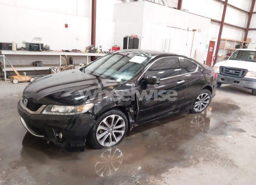 Photo 2 of 2013 Honda Accord EX-L V-6 (VIN 1HGCT2A83DA002833)