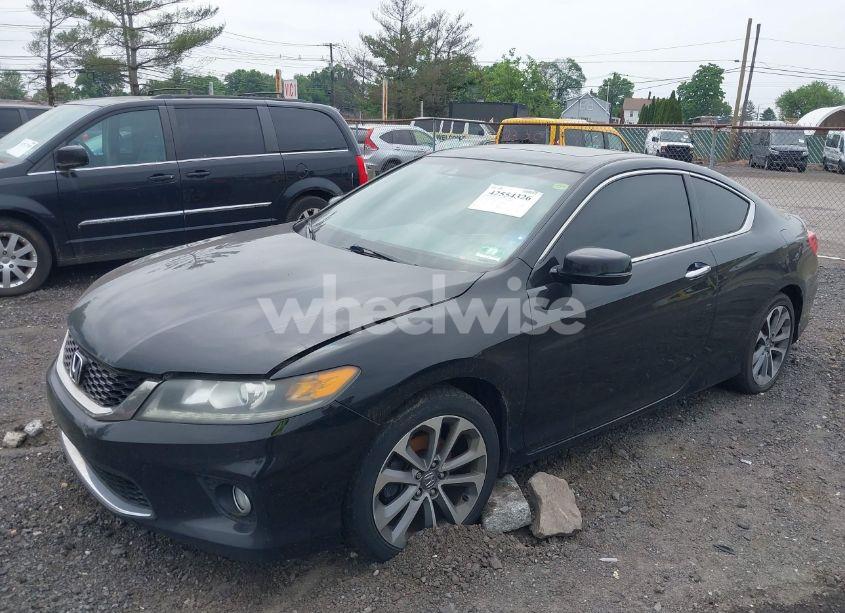 Photo 2 of 2013 Honda Accord EX-L V-6 (VIN 1HGCT2A84DA010374)