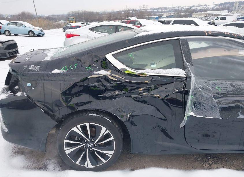 Photo 6 of 2017 Honda Accord EX-L V6 (VIN 1HGCT2A84HA000305)