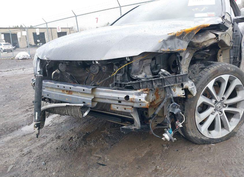 Photo 6 of 2015 Honda Accord EX-L V-6 (VIN 1HGCT2A88FA002930)