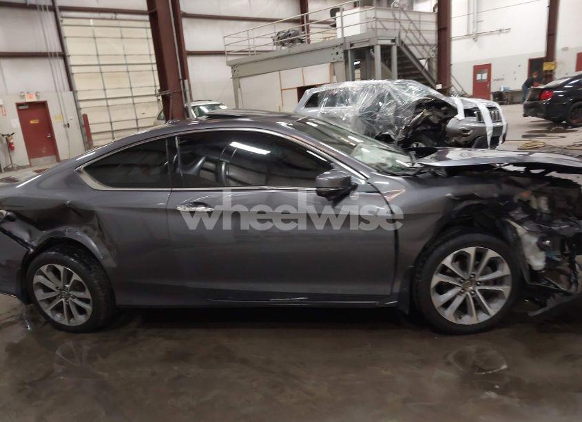 Photo 13 of 2015 Honda Accord EX-L V-6 (VIN 1HGCT2A89FA002936)