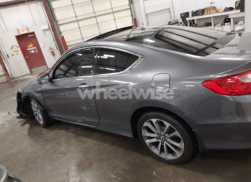Photo 14 of 2015 Honda Accord EX-L V-6 (VIN 1HGCT2A89FA002936)