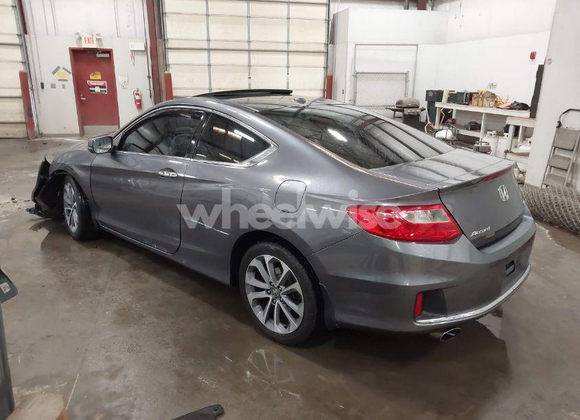 Photo 3 of 2015 Honda Accord EX-L V-6 (VIN 1HGCT2A89FA002936)