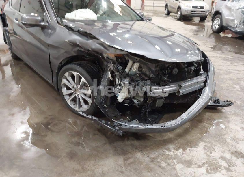 Photo 6 of 2015 Honda Accord EX-L V-6 (VIN 1HGCT2A89FA002936)