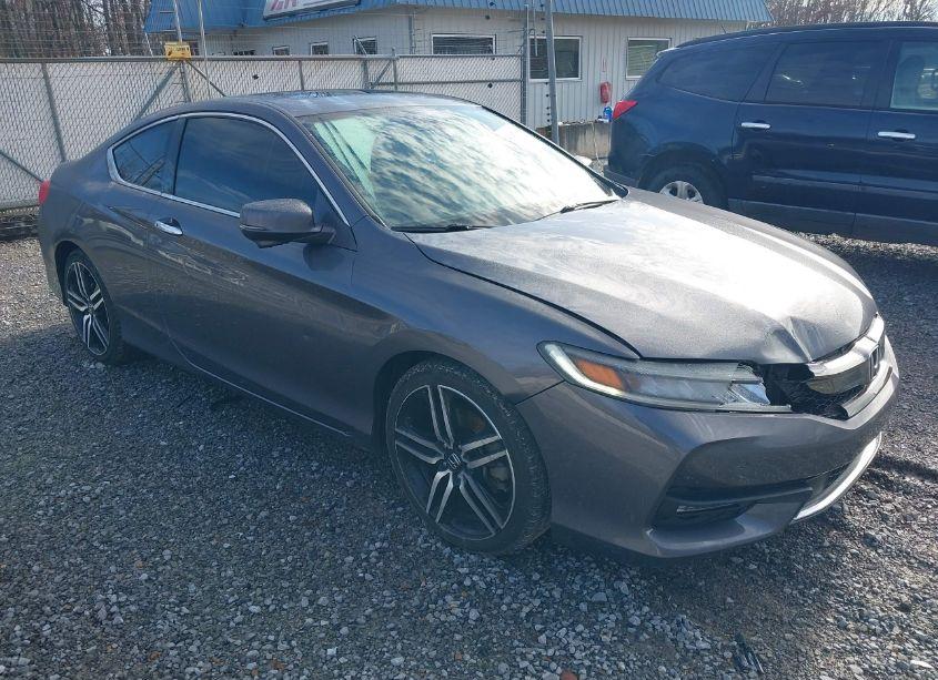 2016 Honda Accord TOURING (VIN 1HGCT2B00GA000700) main photo