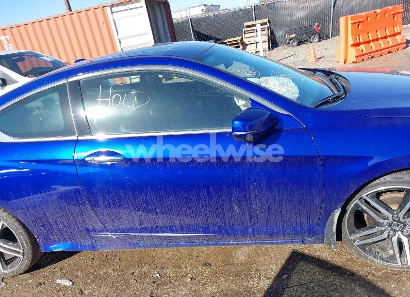 Photo 13 of 2016 Honda Accord TOURING (VIN 1HGCT2B00GA002172)