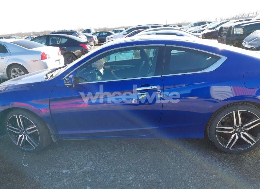 Photo 14 of 2016 Honda Accord TOURING (VIN 1HGCT2B00GA002172)