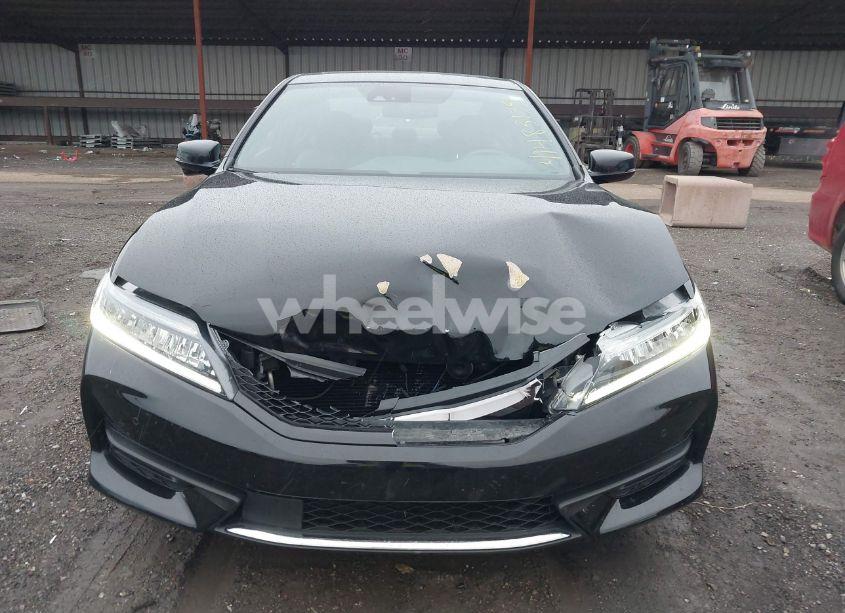 Photo 12 of 2017 Honda Accord TOURING V6 (VIN 1HGCT2B03HA000062)