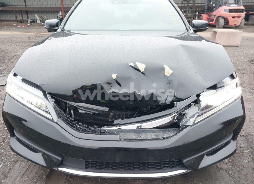 Photo 6 of 2017 Honda Accord TOURING V6 (VIN 1HGCT2B03HA000062)