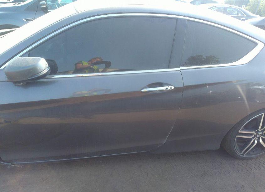 Photo 14 of 2017 Honda Accord TOURING V6 (VIN 1HGCT2B03HA005438)