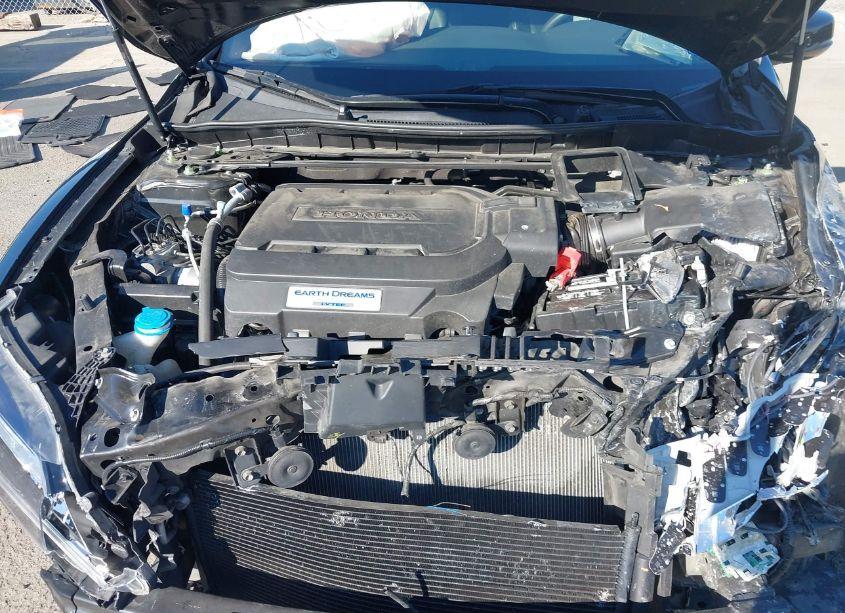 Photo 10 of 2017 Honda Accord TOURING V6 (VIN 1HGCT2B06HA005157)