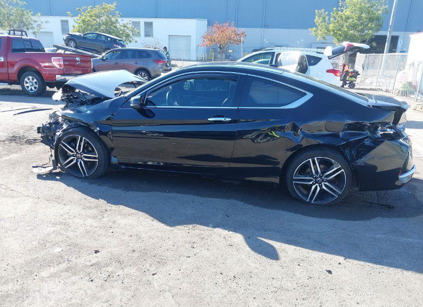 Photo 15 of 2017 Honda Accord TOURING V6 (VIN 1HGCT2B06HA005157)