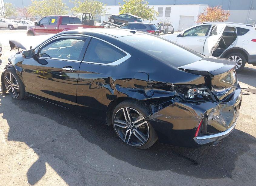 Photo 3 of 2017 Honda Accord TOURING V6 (VIN 1HGCT2B06HA005157)