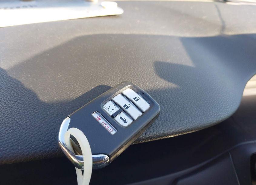 Photo 11 of 2016 Honda Accord TOURING (VIN 1HGCT2B08GA003375)