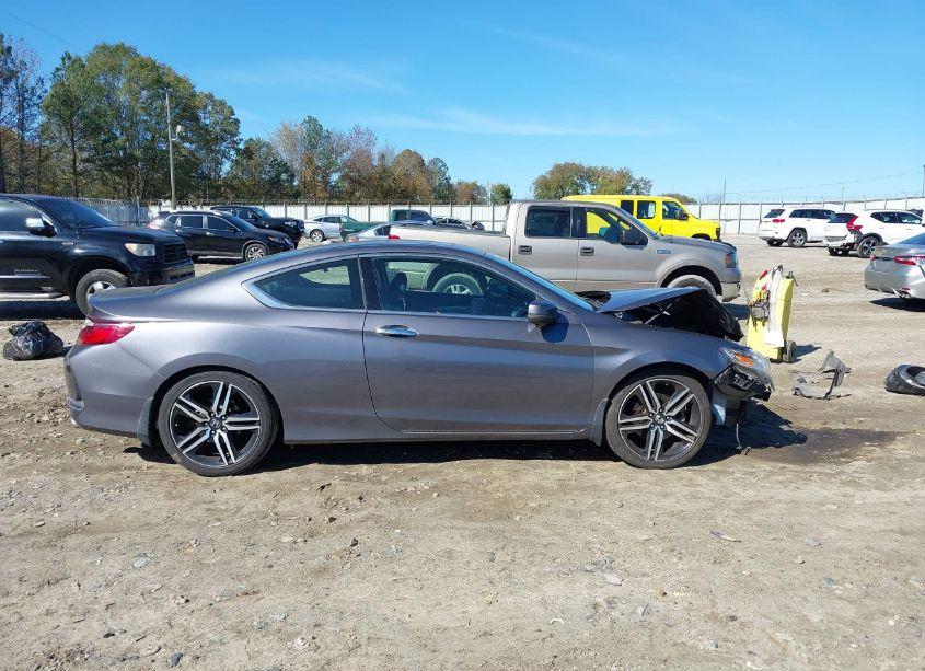 Photo 14 of 2016 Honda Accord TOURING (VIN 1HGCT2B08GA003375)