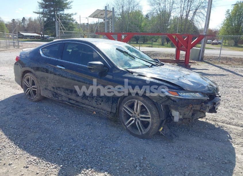 2017 Honda Accord TOURING V6 (VIN 1HGCT2B08HA004222) main photo