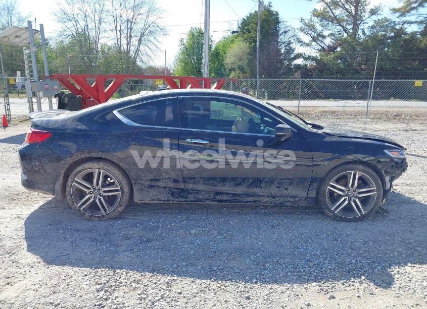 Photo 13 of 2017 Honda Accord TOURING V6 (VIN 1HGCT2B08HA004222)