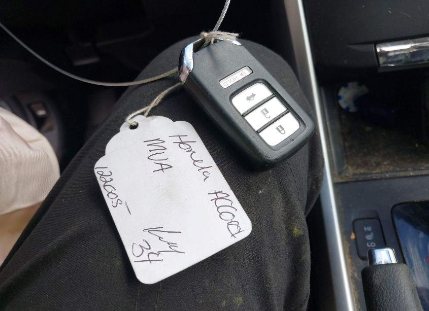 Photo 11 of 2015 Honda Accord EX-L V-6 (VIN 1HGCT2B80FA000362)