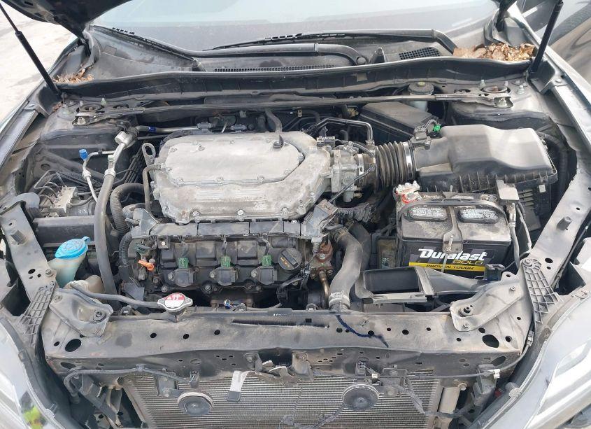 Photo 10 of 2016 Honda Accord EX-L V-6 (VIN 1HGCT2B80GA006941)