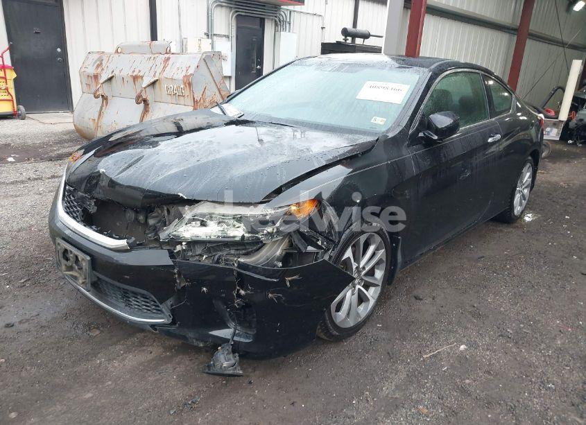 Photo 2 of 2013 Honda Accord EX-L V-6 (VIN 1HGCT2B81DA001677)