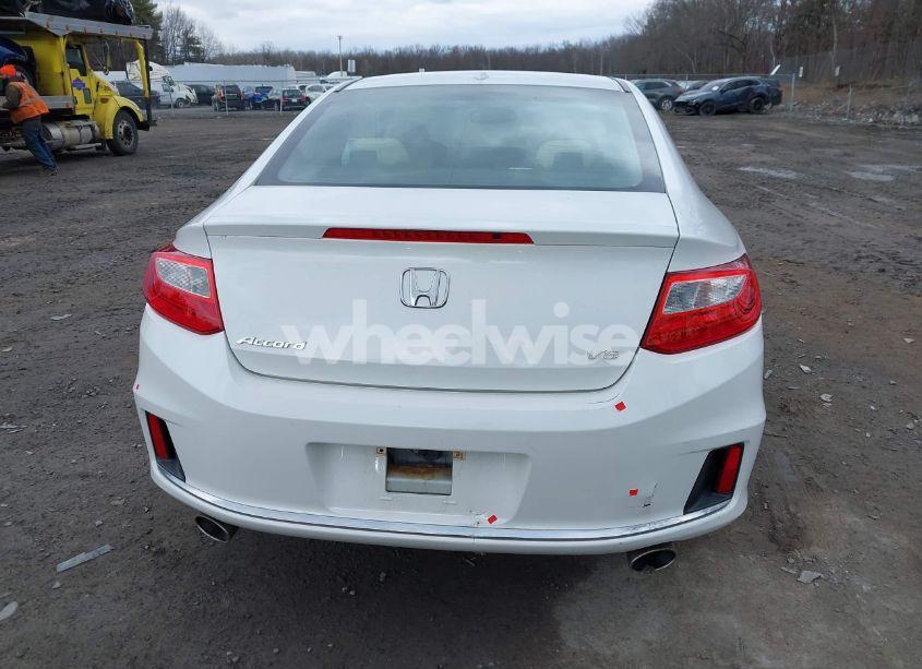 Photo 16 of 2015 Honda Accord EX-L V-6 (VIN 1HGCT2B81FA006140)