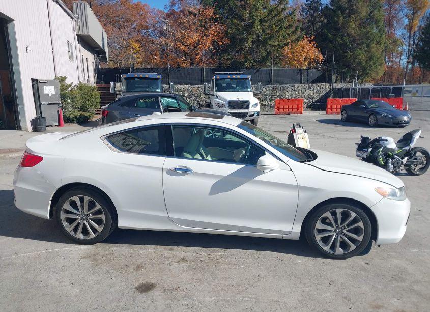 Photo 13 of 2015 Honda Accord EX-L V-6 (VIN 1HGCT2B81FA008017)